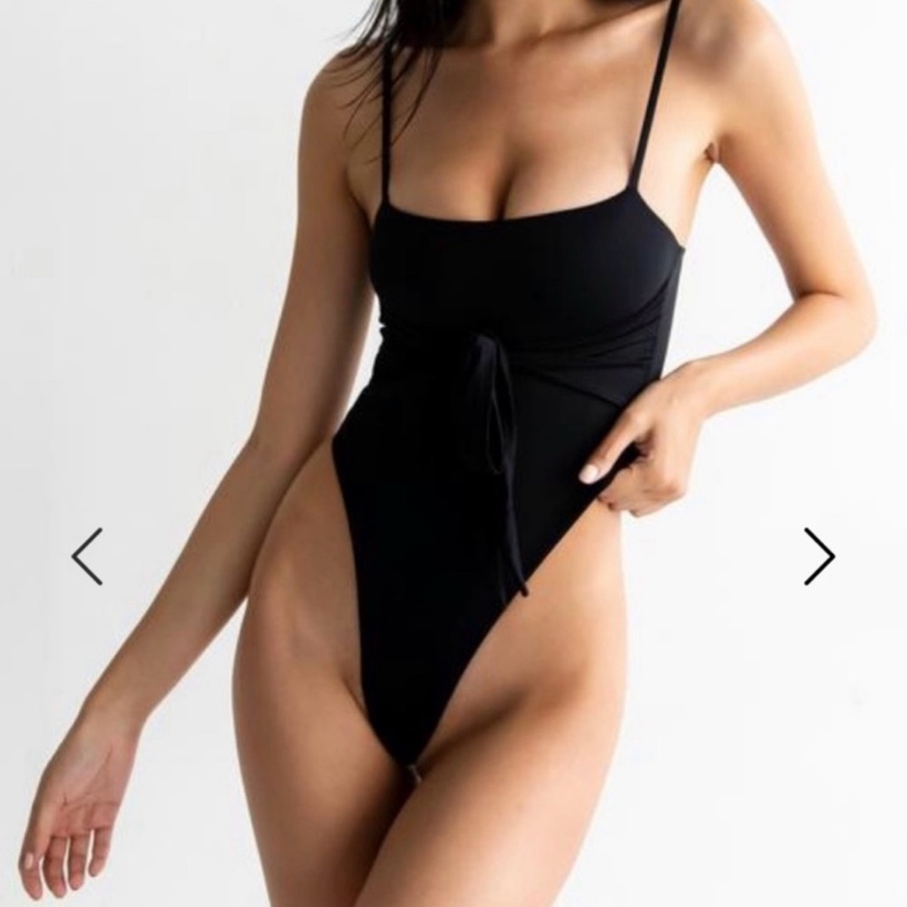 437 Williams One Piece